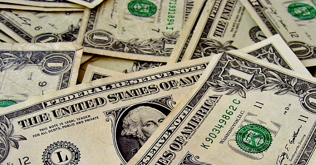Dolar je skliznuo jer je zapisnik sa poslednjeg sastanka Federalnih rezervi smanjio ocekivanja